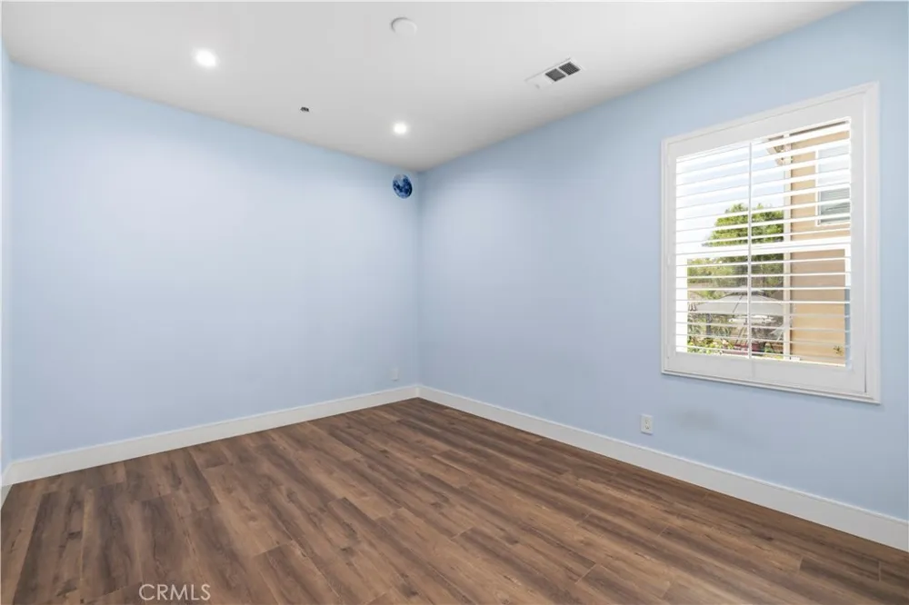 20540 Suzie Saugus, CA 91350