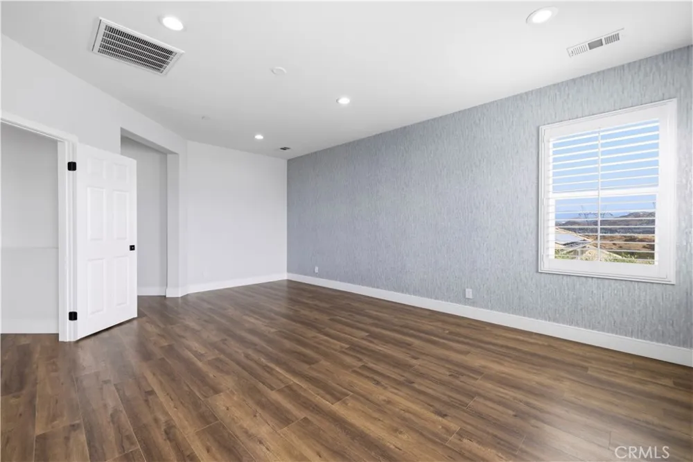 20540 Suzie Saugus, CA 91350
