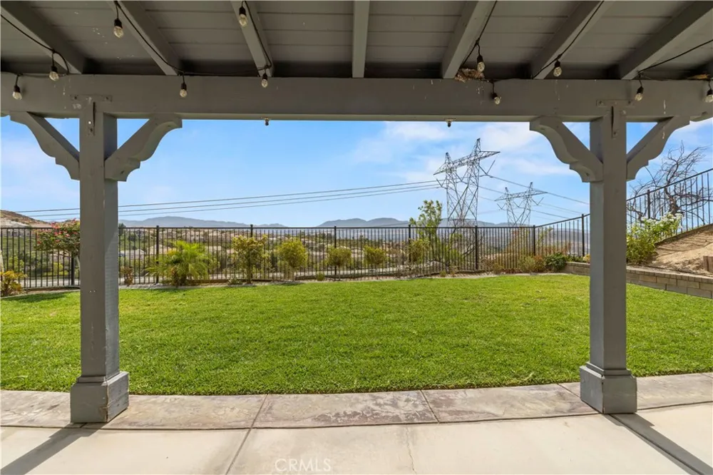 20540 Suzie Saugus, CA 91350