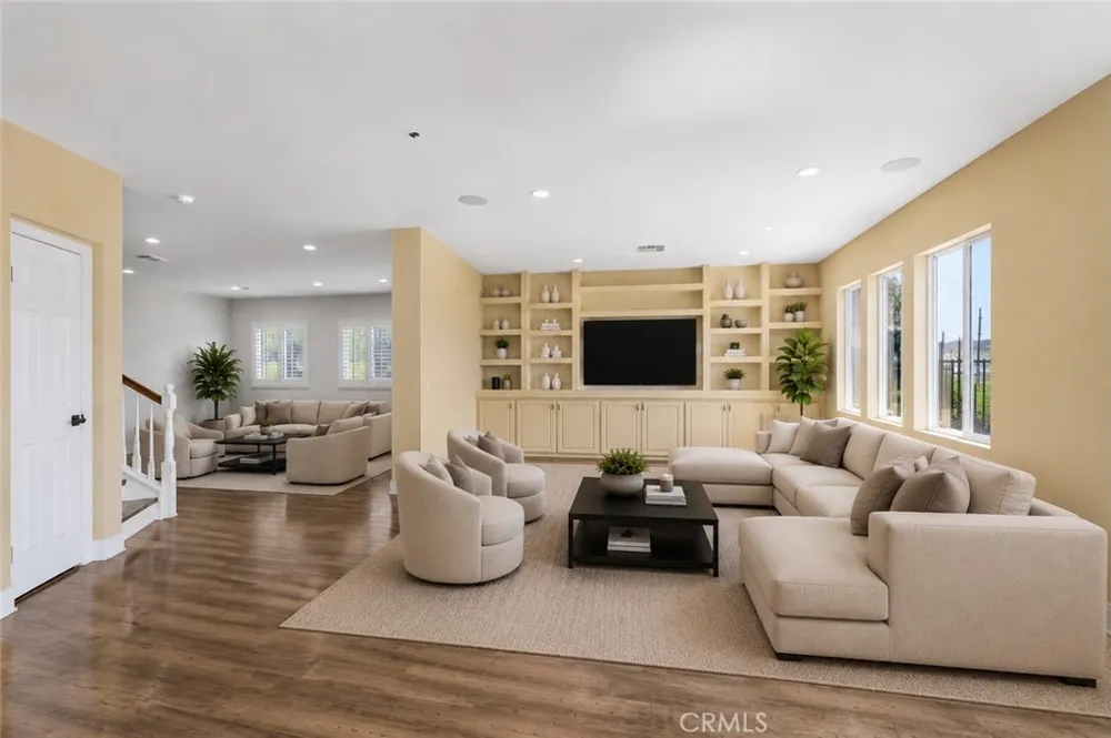 20540 Suzie Saugus, CA 91350