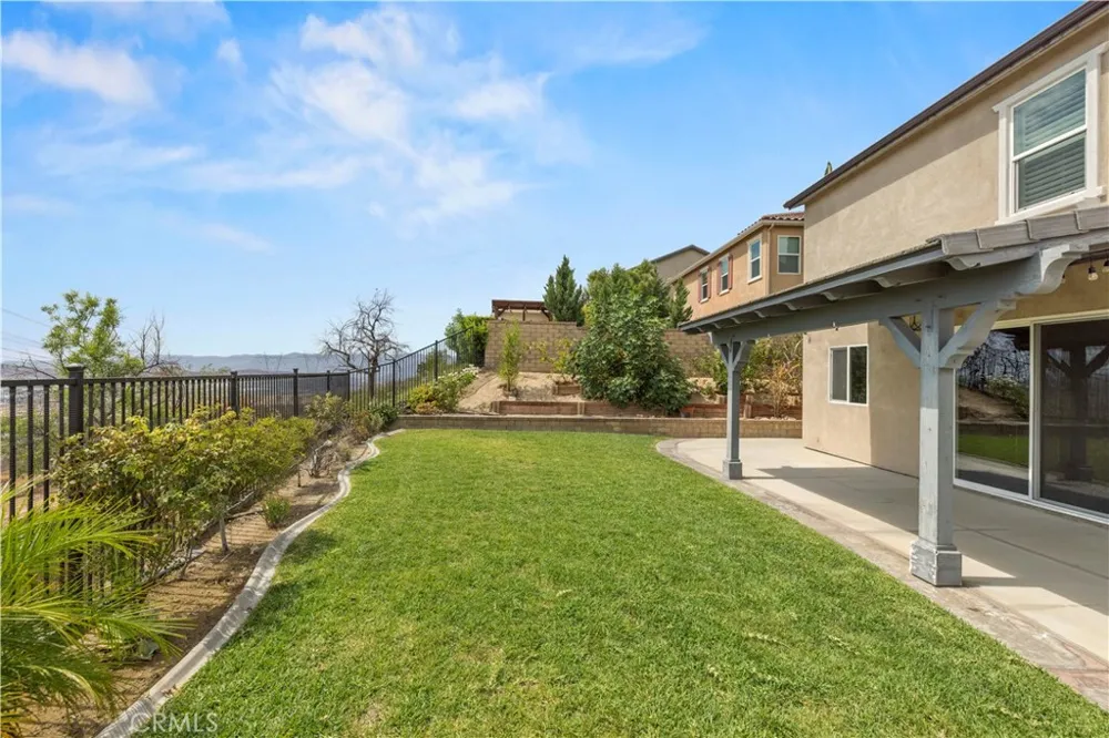 20540 Suzie Saugus, CA 91350