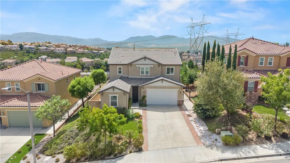 20540 Suzie Saugus, CA 91350