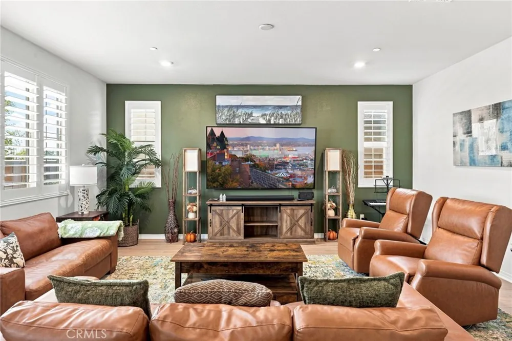 5355 Delaney Way Fontana, CA 92336