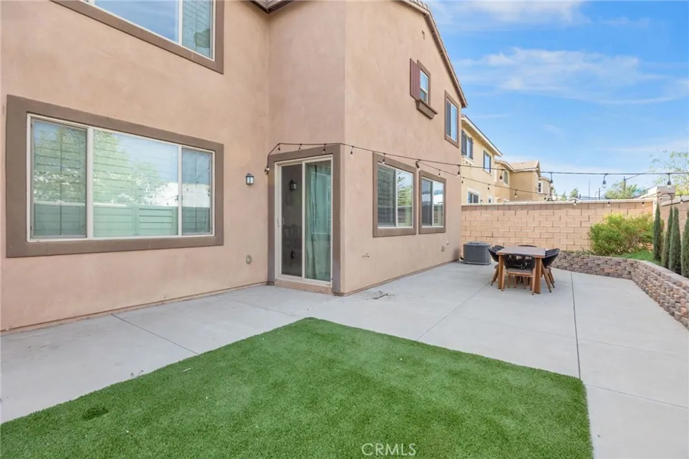 5355 Delaney Way Fontana, CA 92336