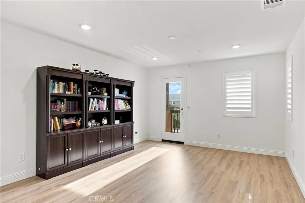 5355 Delaney Way Fontana, CA 92336