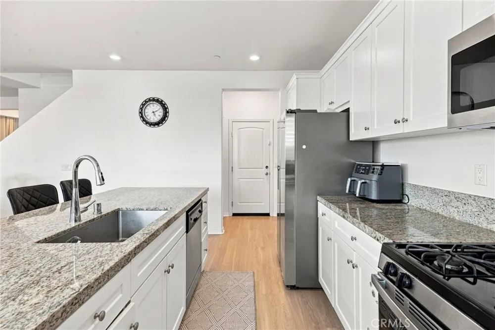 5355 Delaney Way Fontana, CA 92336