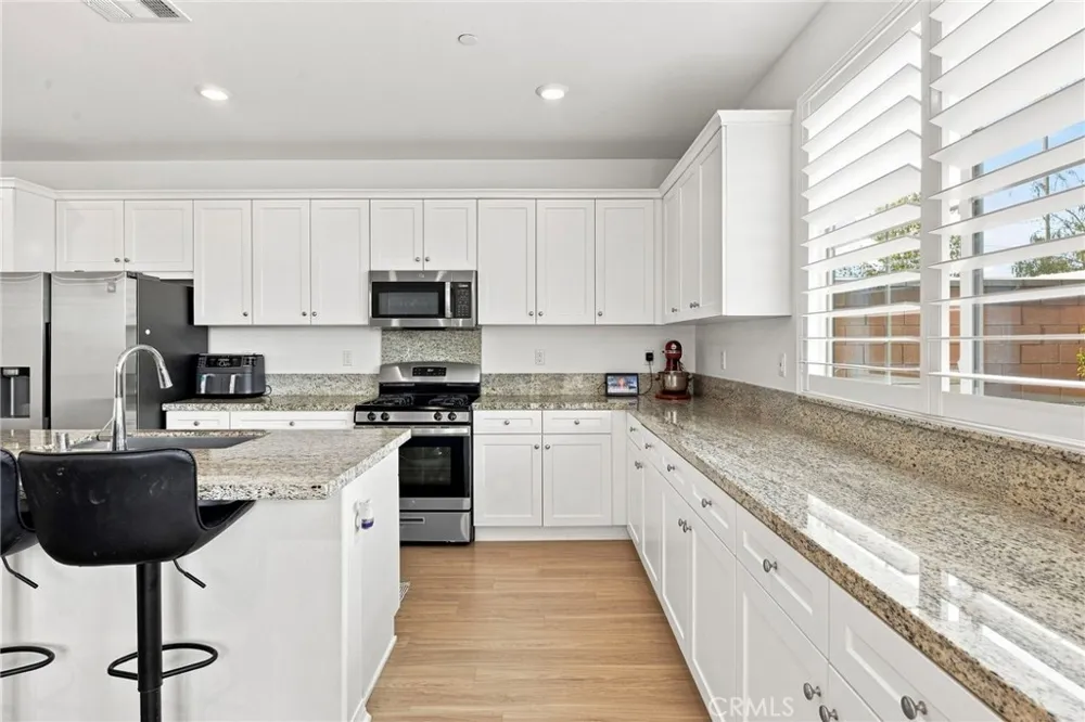 5355 Delaney Way Fontana, CA 92336