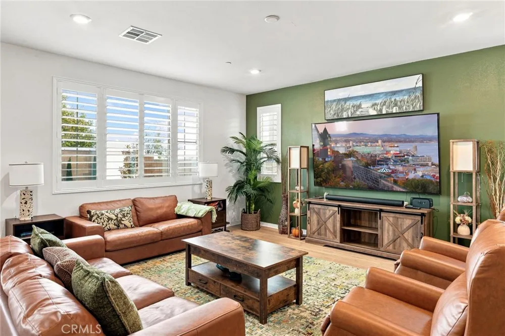 5355 Delaney Way Fontana, CA 92336