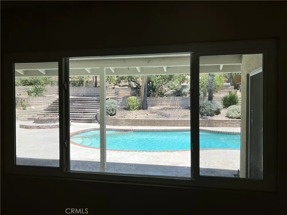 282 Summit Road La Verne, CA 91750
