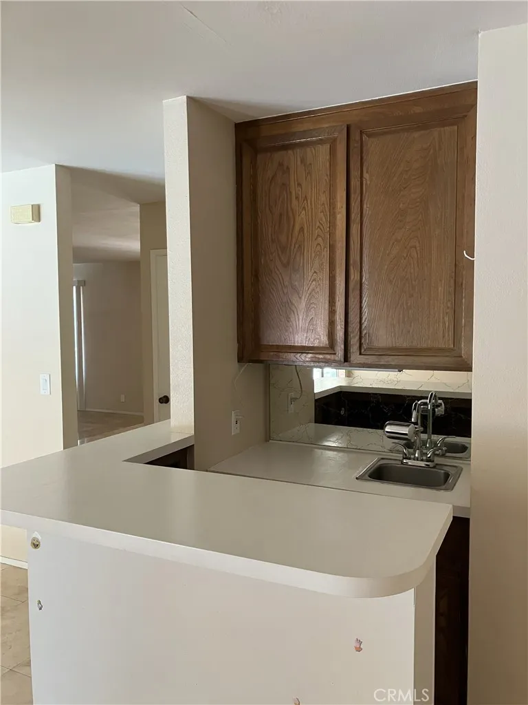 282 Summit Road La Verne, CA 91750
