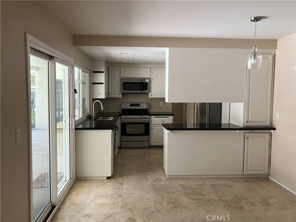 282 Summit Road La Verne, CA 91750