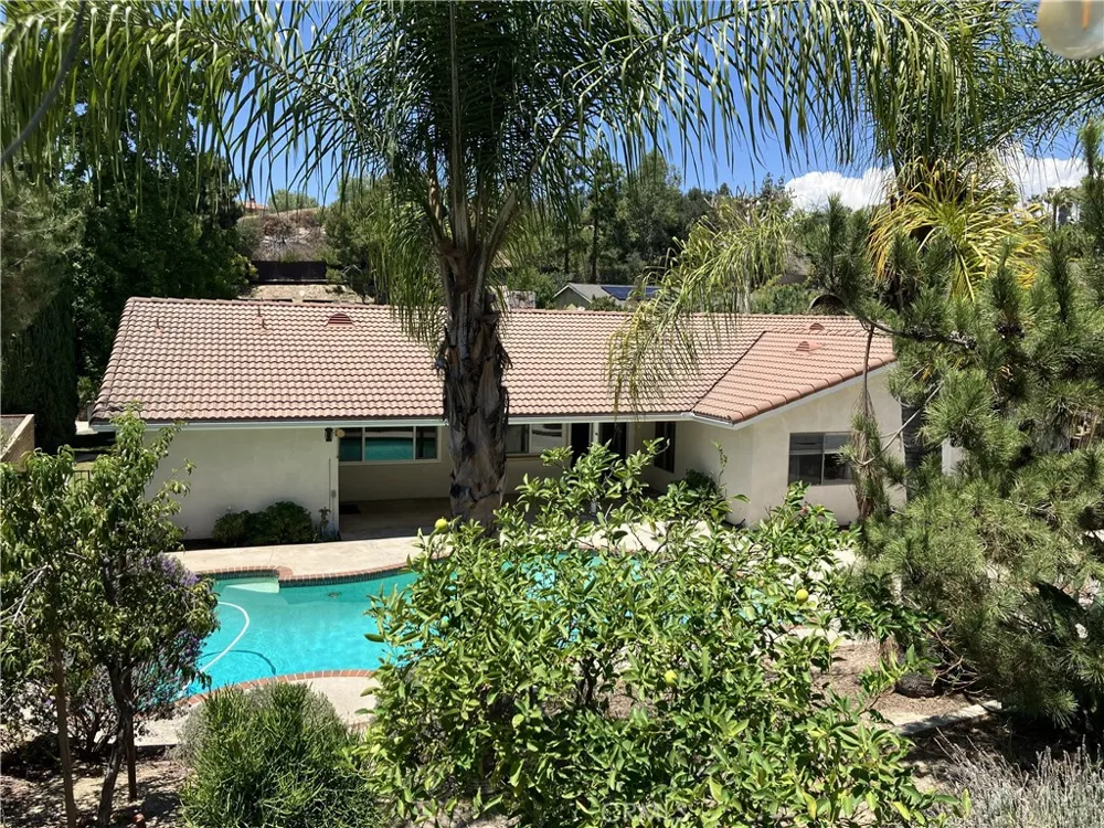 282 Summit Road La Verne, CA 91750