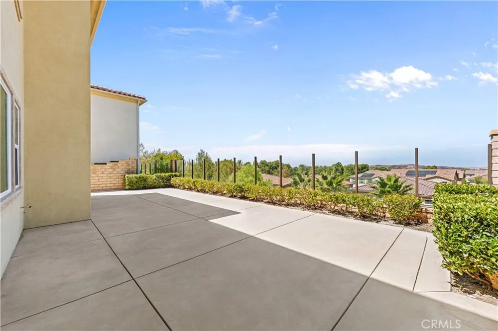 33 Manzanillo Lake Forest, CA 92630