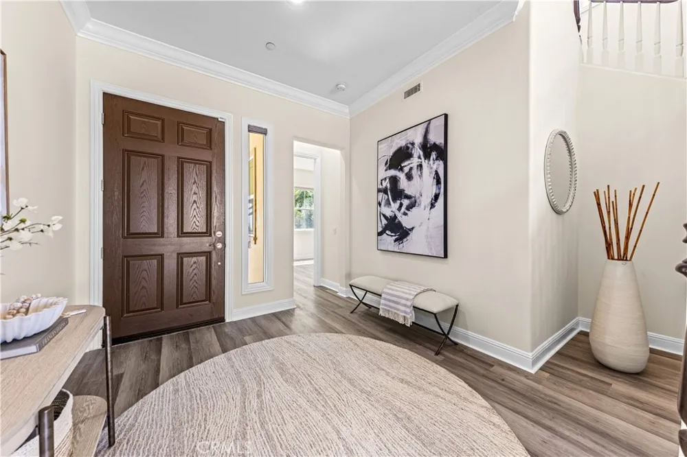 33 Manzanillo Lake Forest, CA 92630