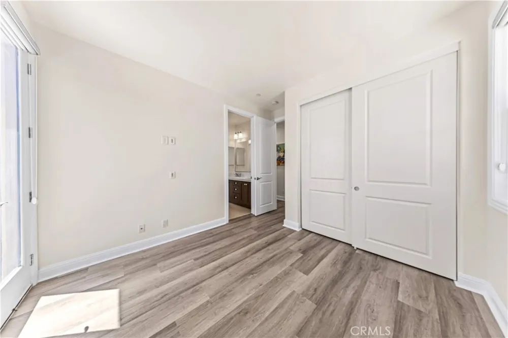 33 Manzanillo Lake Forest, CA 92630