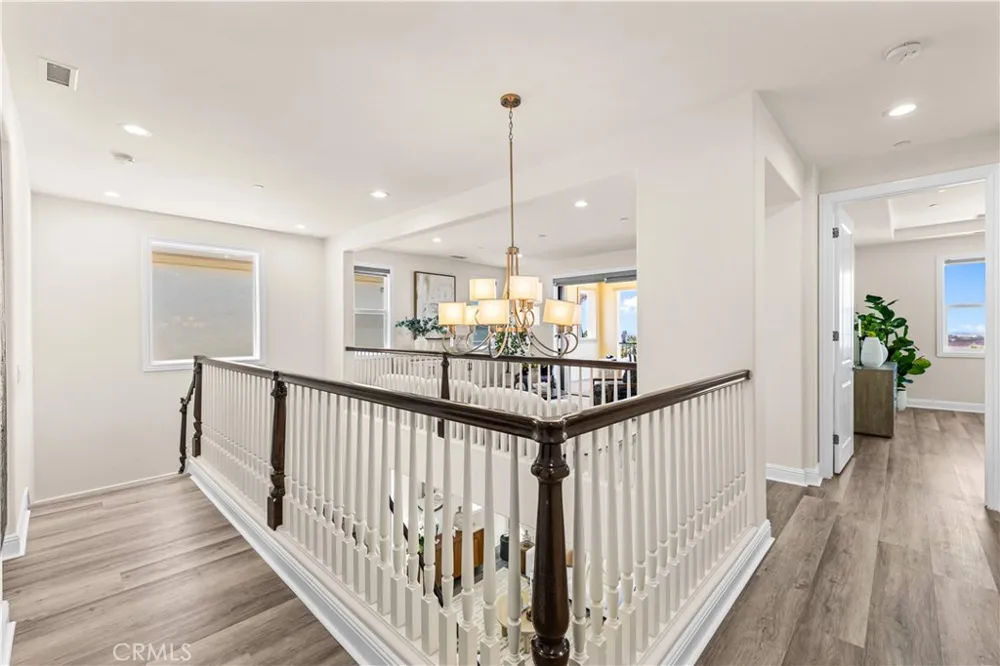 33 Manzanillo Lake Forest, CA 92630