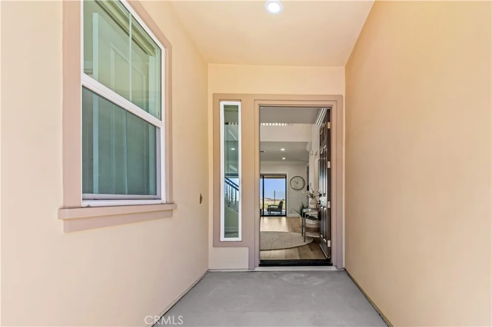 33 Manzanillo Lake Forest, CA 92630