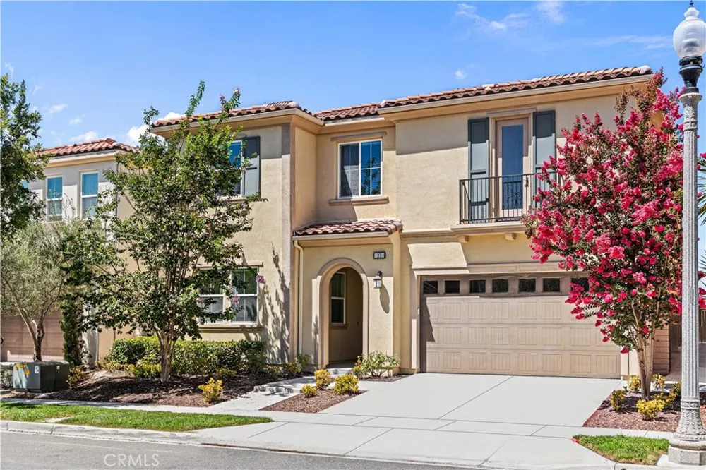 33 Manzanillo Lake Forest, CA 92630