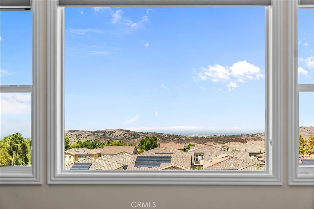 33 Manzanillo Lake Forest, CA 92630