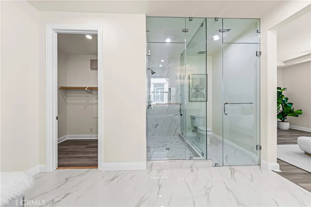 33 Manzanillo Lake Forest, CA 92630