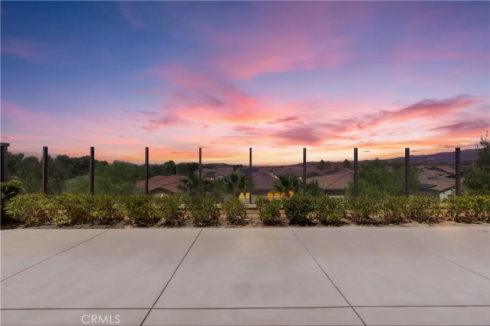 33 Manzanillo Lake Forest, CA 92630