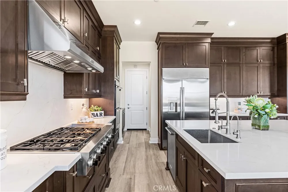 33 Manzanillo Lake Forest, CA 92630