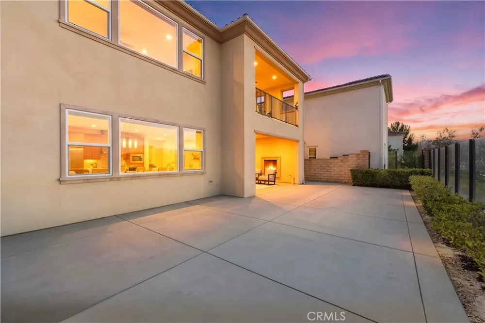 33 Manzanillo Lake Forest, CA 92630