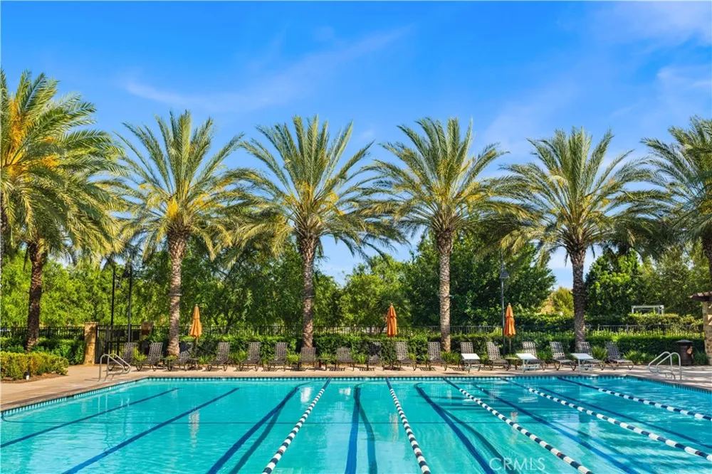 33 Manzanillo Lake Forest, CA 92630