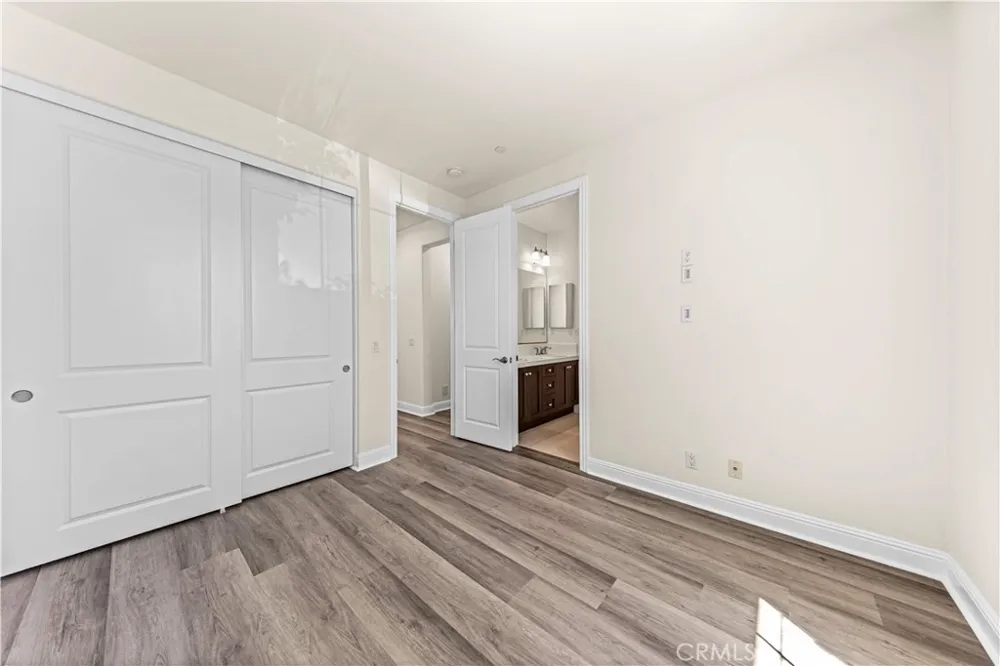 33 Manzanillo Lake Forest, CA 92630