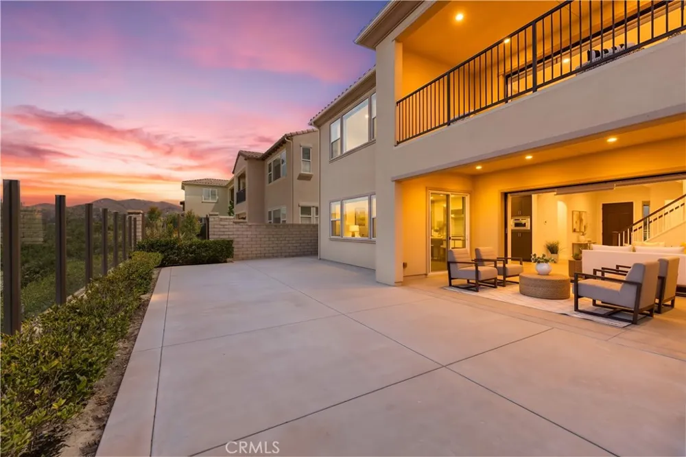 33 Manzanillo Lake Forest, CA 92630