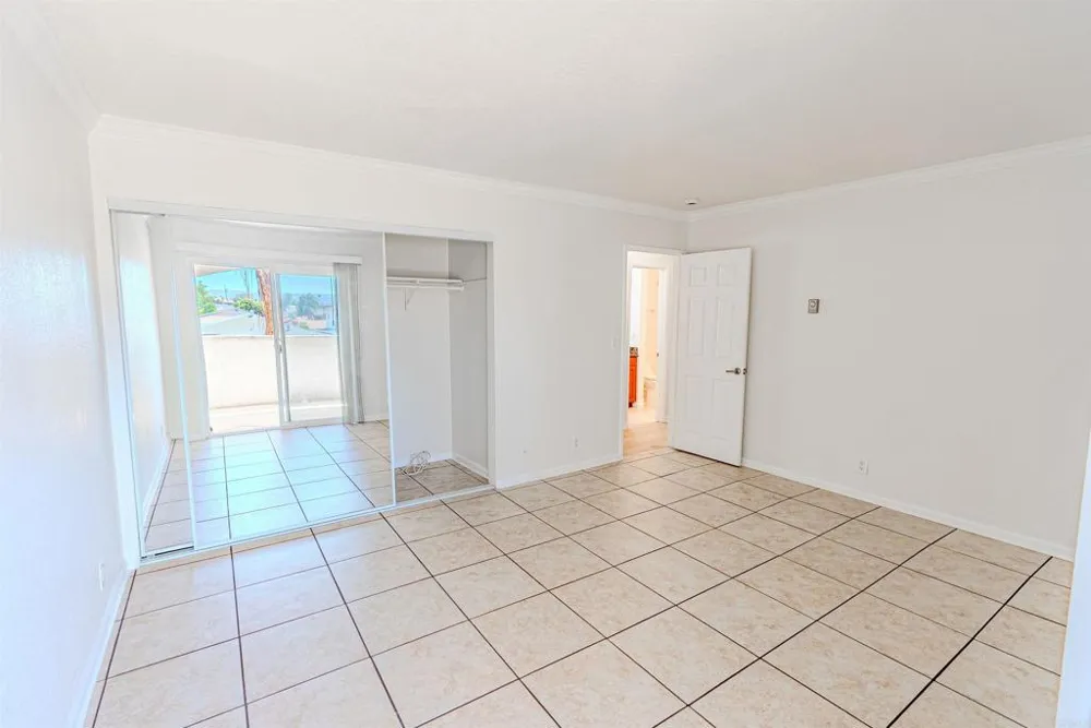 1085 12th St #F Imperial Beach, CA 91932