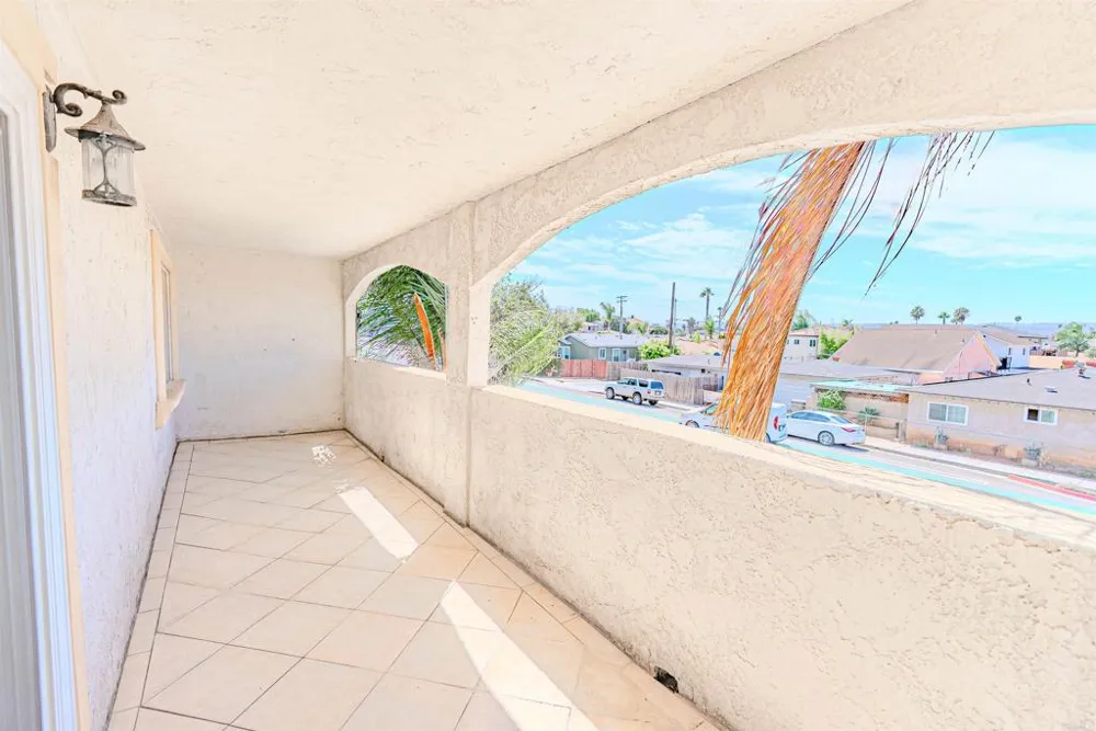 1085 12th St #F Imperial Beach, CA 91932