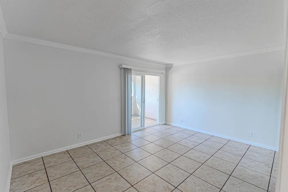 1085 12th St #F Imperial Beach, CA 91932