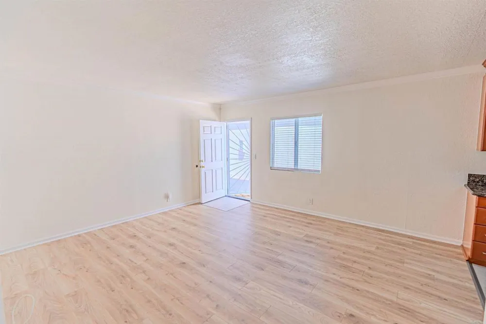 1085 12th St #F Imperial Beach, CA 91932