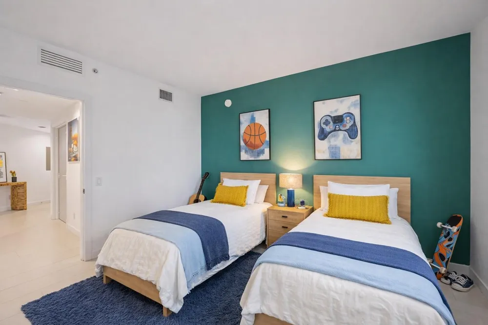 4250 Biscayne Boulevard #402 Miami, FL 33137