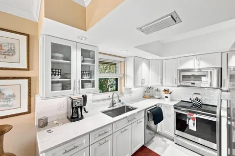 330 SW South River Drive #203
