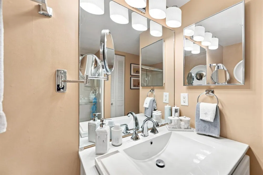 330 SW South River Drive #203 Stuart, FL 34997