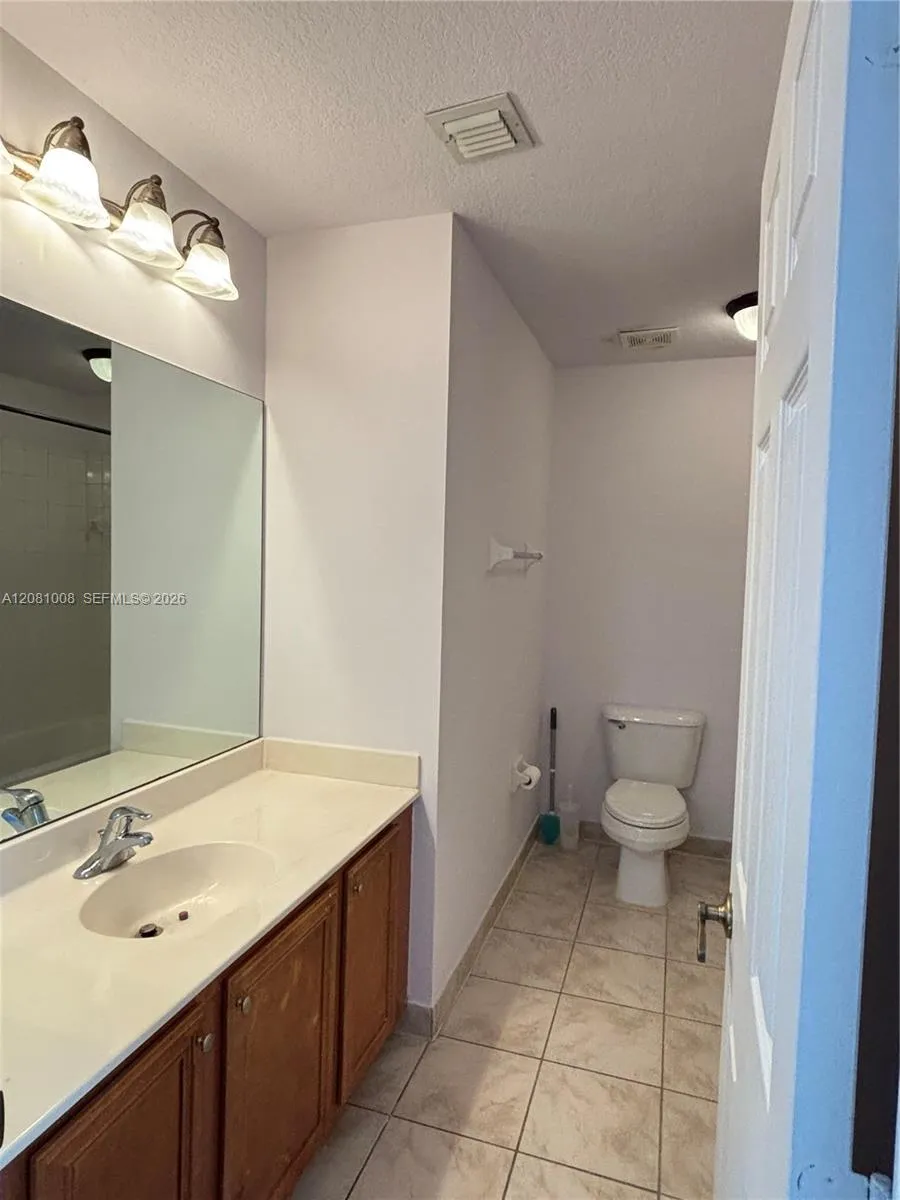 9241 Chambers St #0 Tamarac, FL 33321