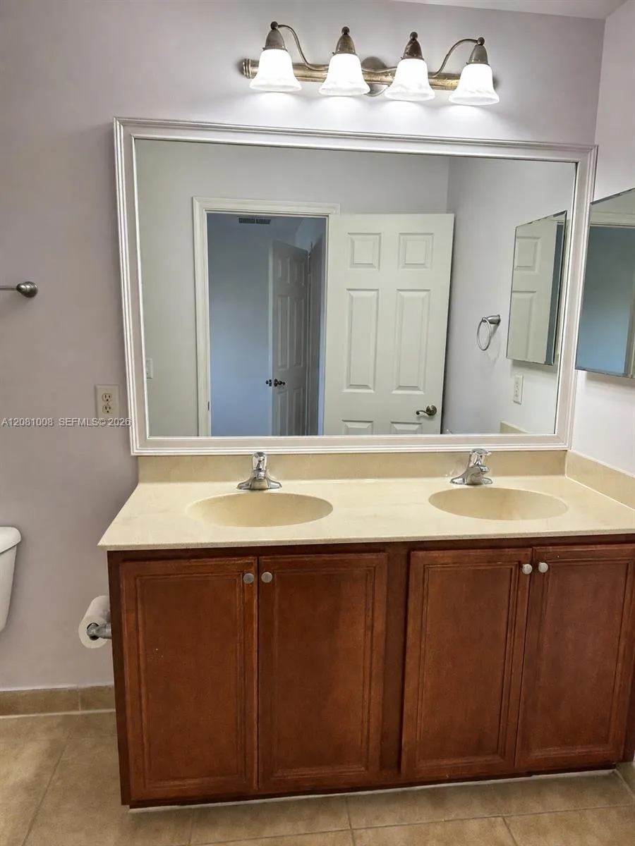 9241 Chambers St #0 Tamarac, FL 33321