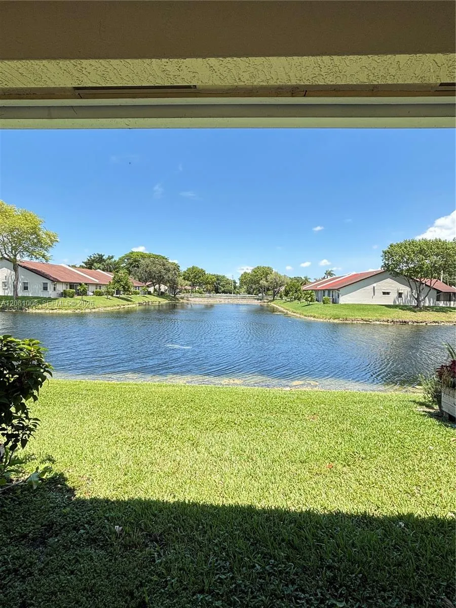 9241 Chambers St #0 Tamarac, FL 33321