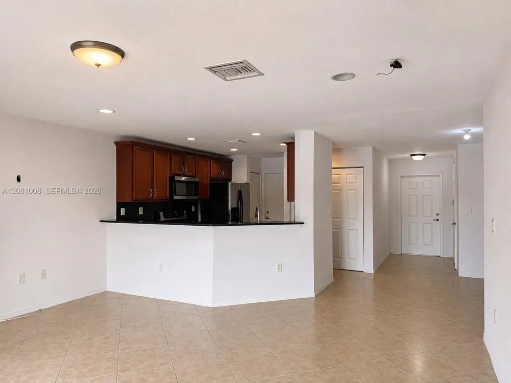 9241 Chambers St #0 Tamarac, FL 33321
