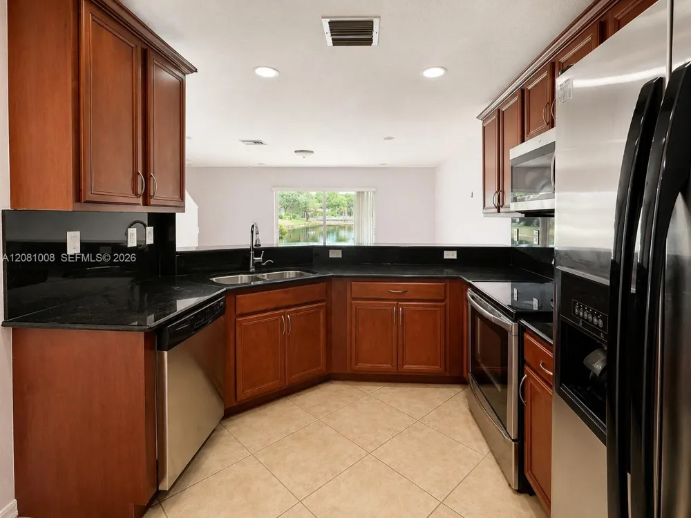9241 Chambers St #0 Tamarac, FL 33321