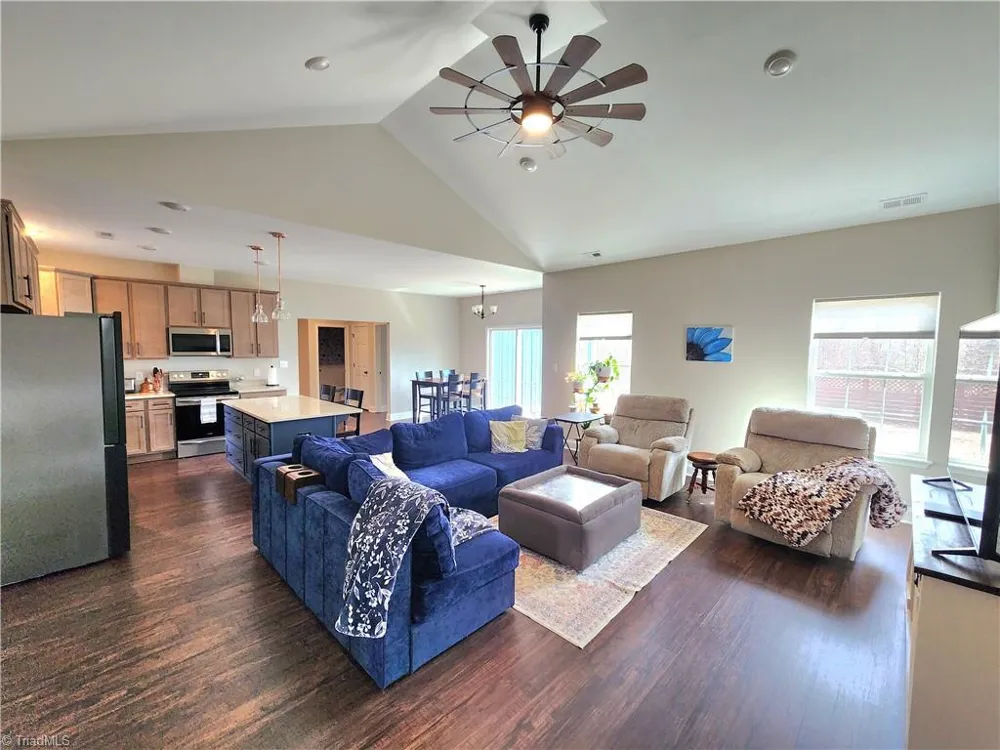 587 Seven Springs Parkway Ararat, VA 24328