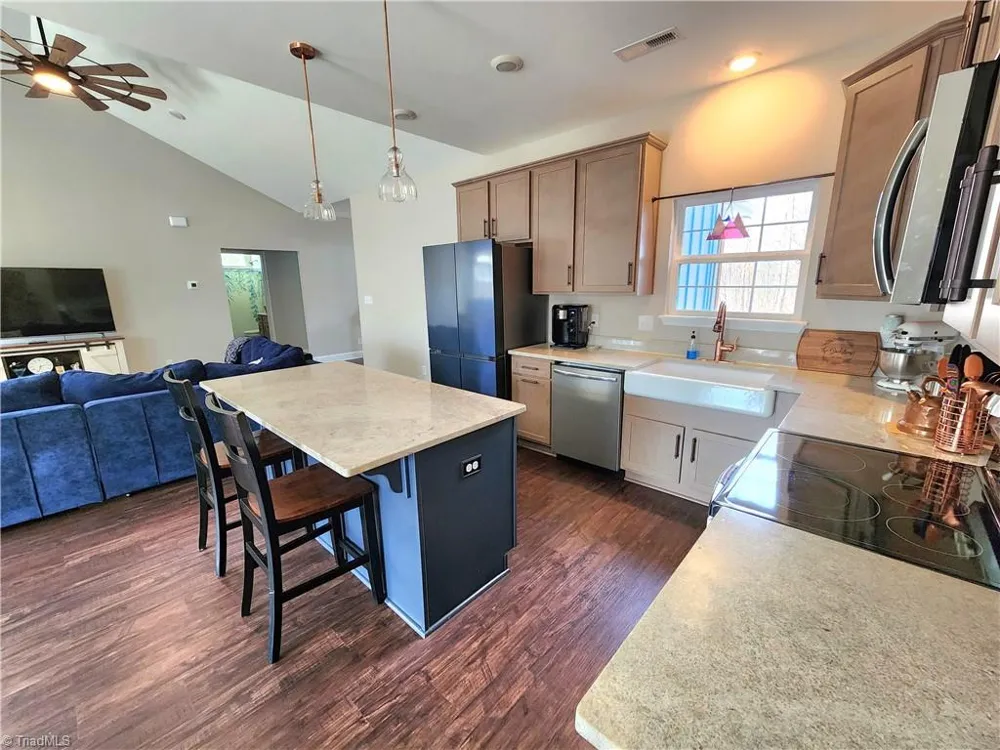 587 Seven Springs Parkway Ararat, VA 24328