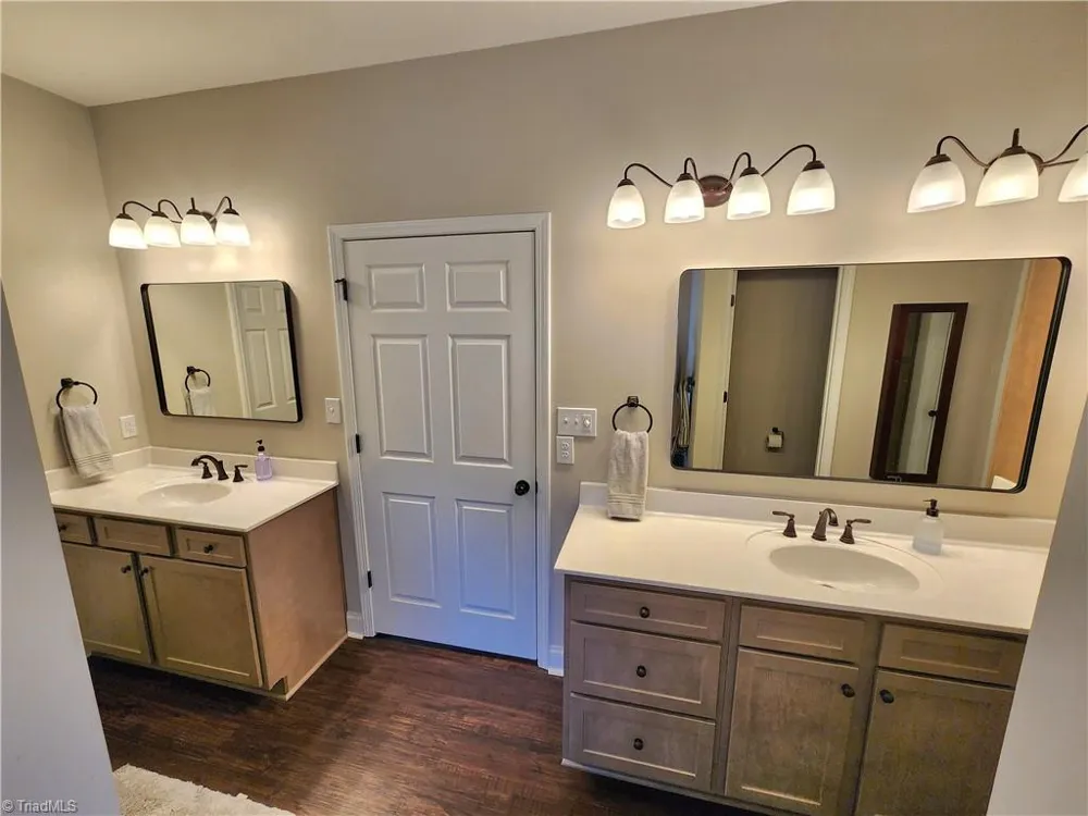 587 Seven Springs Parkway Ararat, VA 24328