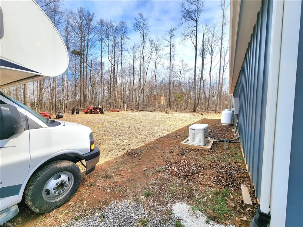 587 Seven Springs Parkway Ararat, VA 24328