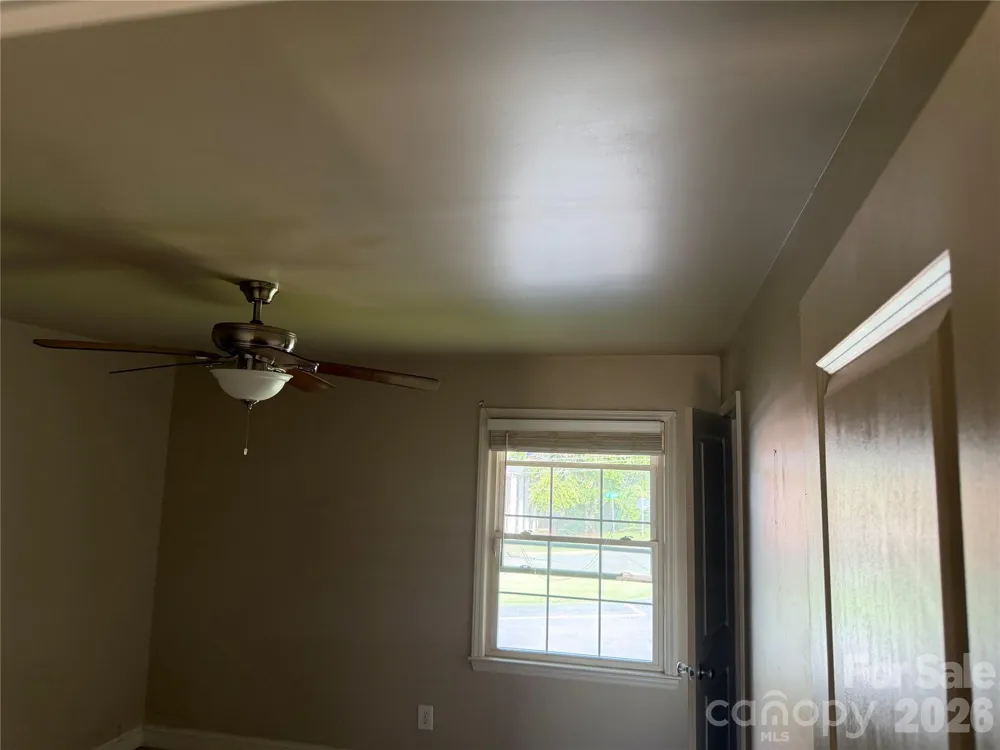 155 NW 17th Street NW #F1 Hickory, NC 28601