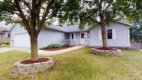 1007 Golfers Court SE