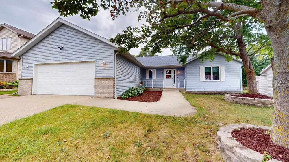 1007 Golfers Court SE Rochester, MN 55904