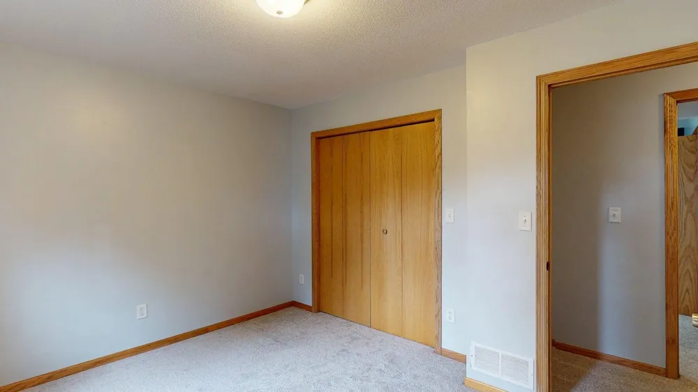 1007 Golfers Court SE Rochester, MN 55904
